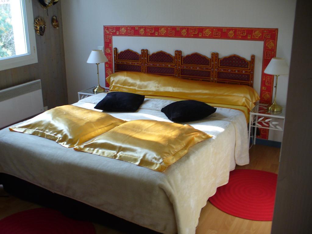 Chambre D'Hotes Dyrslot Saint-Denis-de-Pile エクステリア 写真